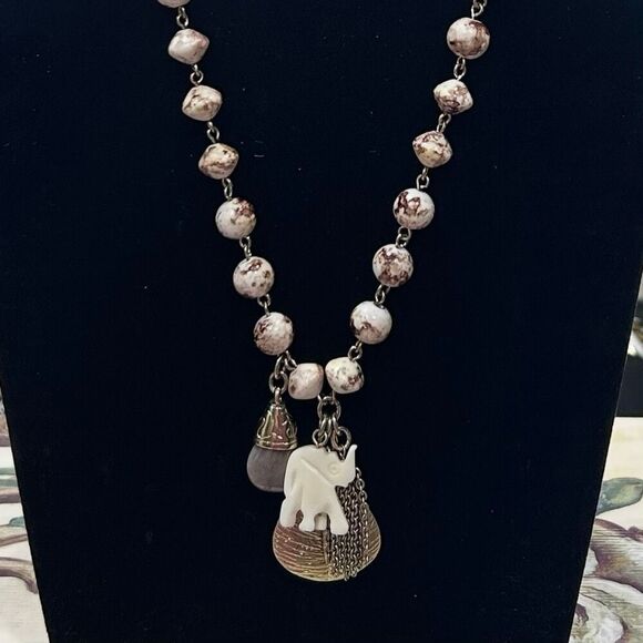 Chico’s Boho 30” Necklace of Tan & Brown Marbled Beads w Elephant Charm & Tassel - Picture 2 of 10